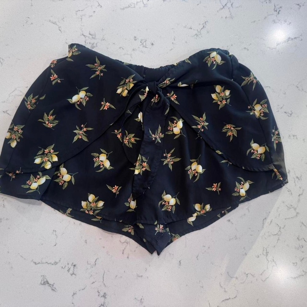 High Waisted Lemon Floral Print Skort Flowy Shorts Black